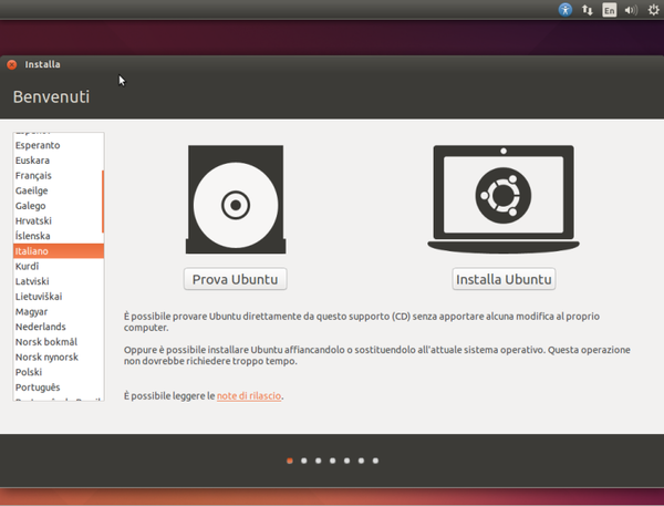 Come al solito, dopo aver avviato una copia di Ubuntu è possibile scegliere se provare la distro in modalità live o se procedere direttamente con la sua installazione.